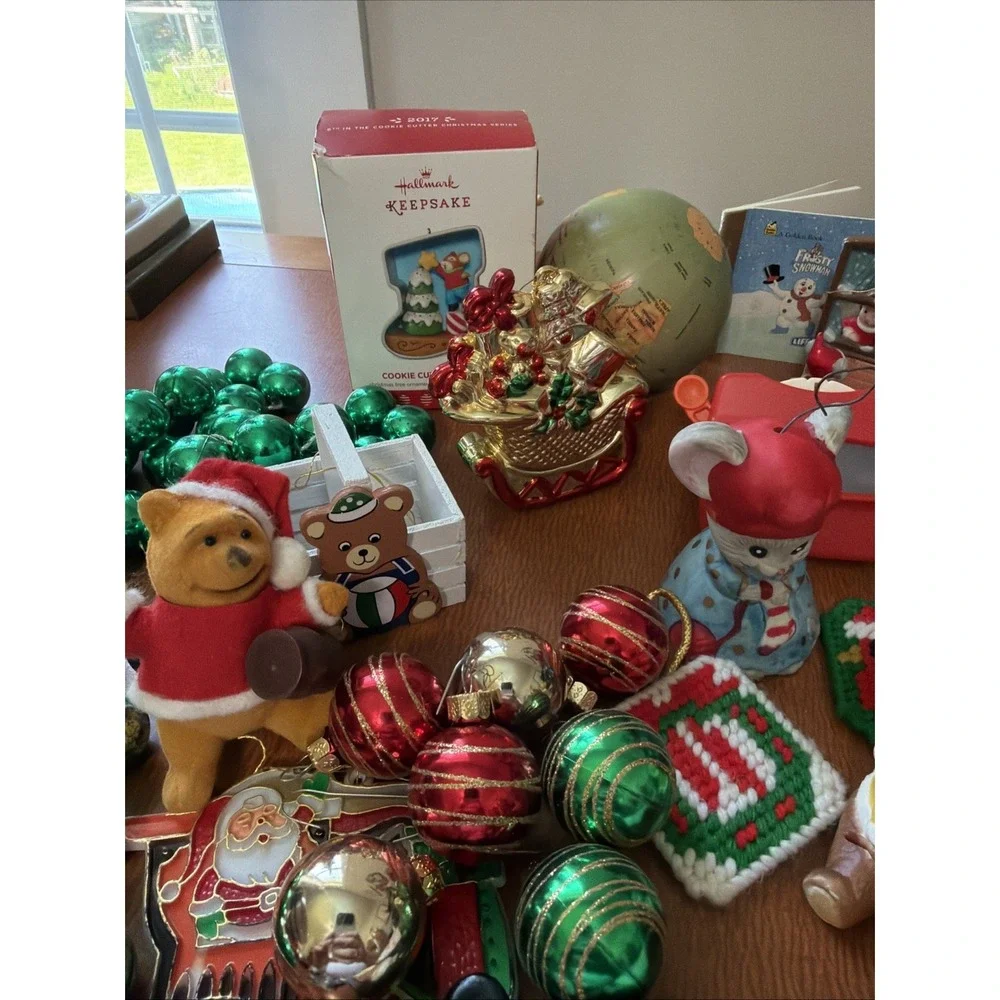 Vtg Christmas Ornament Lot: Ceramic, Brass Horns, Hallmark, Pooh,‎ Sessme Street